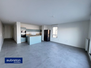 Appartement en location &agrave; Seyssins / 3 pi&egrave;ces 72 m&sup2;