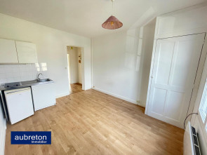 Appartement en location &agrave; St martin d heres / 2 pi&egrave;ces 28 m&sup2;