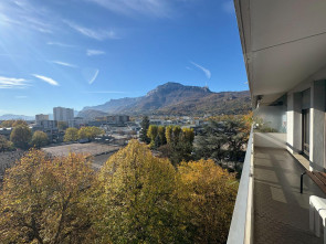 Appartement en vente à Grenoble / 5 pièces 108 m²