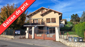 Maison en vente à St cassien / 8 pièces 183 m²