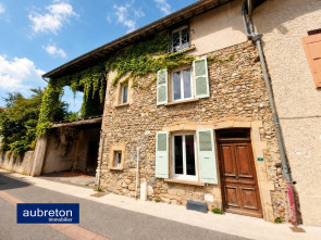 Maison en vente &agrave; St etienne de st geoirs / 6 pi&egrave;ces 108 m&sup2;